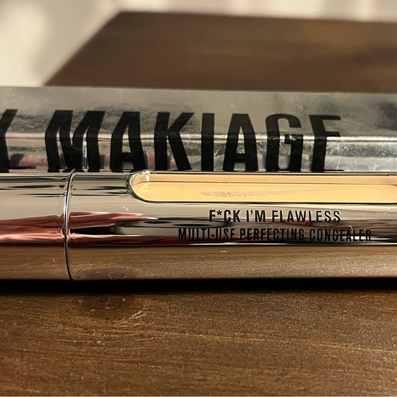 Bundle of 3 il Makiage F*ck I’m Flawless No. 8 Concealers. New in Box. - Picture 2 of 6